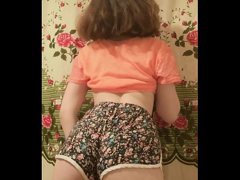 ❤️ Sexy jonge babe dy't har koarte broek op 'e kamera útstrielet ❌ Superseks op fy.gaypornforyou.ru ❌️❤